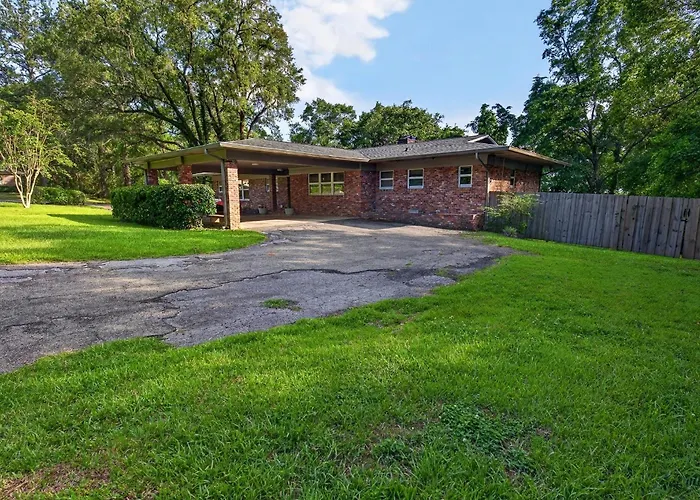 Ferienhaus Sprawling 5br Oasis Near Fsu & Trails Tallahassee