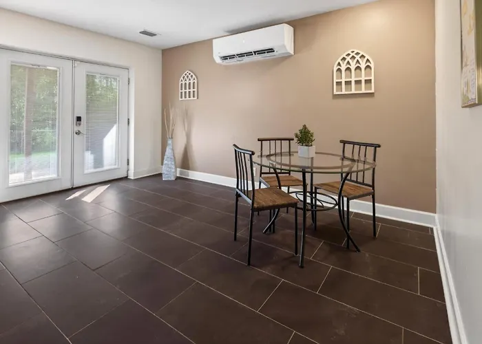 Sprawling 5br Oasis Near Fsu & Trails *
